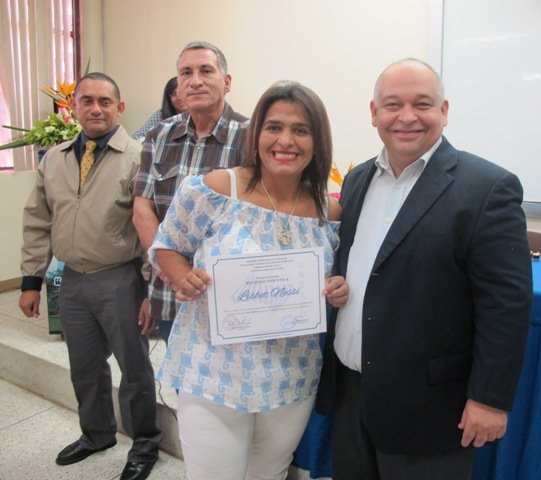 Lisbet Nessi (5 años de servicio)